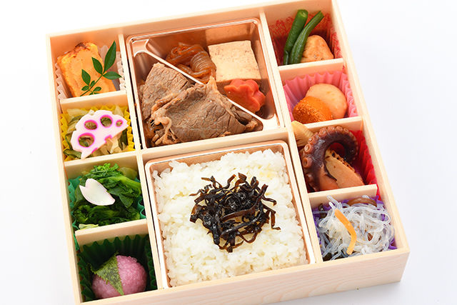 【春限定】~八重桜~黒毛和牛すき焼きのお花見弁当