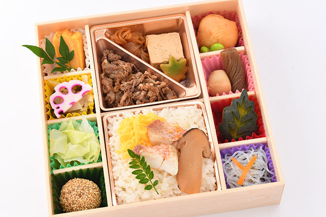 【秋限定】松茸添え鯛だし御膳~黒毛和牛すき焼き~