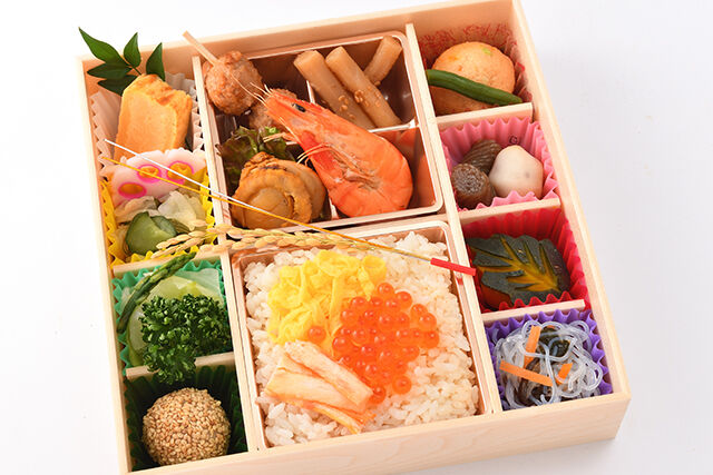 【瑞雲】おせち風お祝い膳~かに・いくらご飯~
