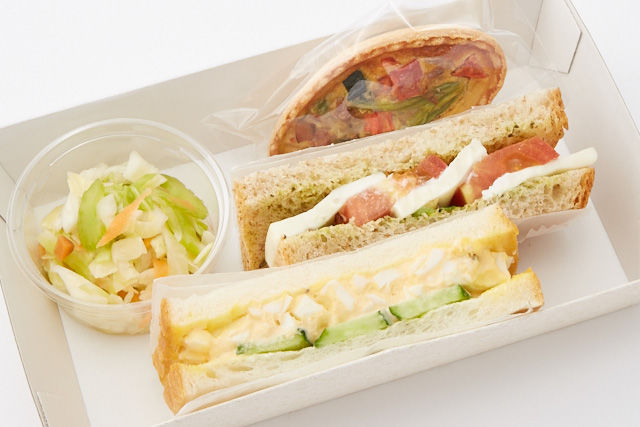 タマゴサンド&カプレーゼ