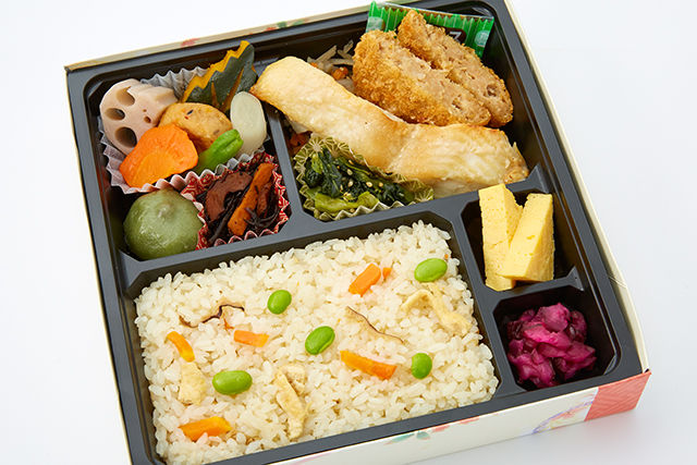 砂町清月 【炊き込みご飯】カラスガレイの西京焼きとメンチカツ弁当
