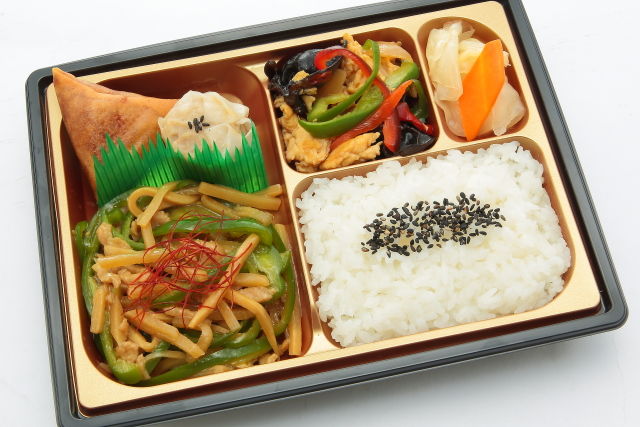 中華一品盛り合わせ弁当~チンジャオロースと木耳玉子炒め~