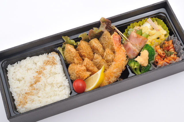 とんかつとエビフライの洋食膳