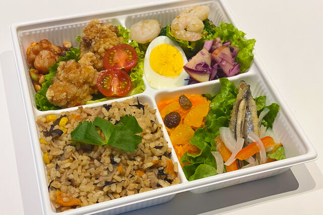 芹沢屋 炊き込みご飯と笑顔
