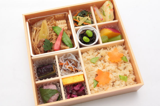 季節ご飯と牛すき~昆布と鰹節の煮だしとたまり醤油のコク味~