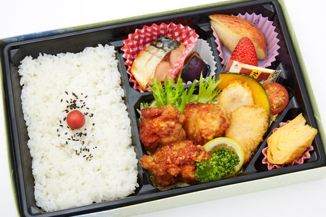 特製から揚げ&チキンカツ御膳