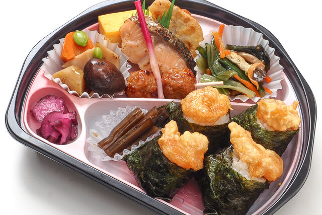 扇【天むす&鮭塩焼き幕の内】
