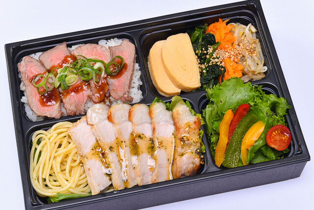 特製ステーキと国産熟成豚のグリル弁当