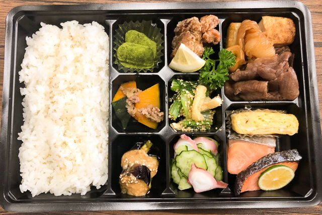 【夏限定】鮭塩焼き&牛すき焼きBOX