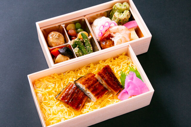 彩り二段うなぎ蒲焼き懐石弁当