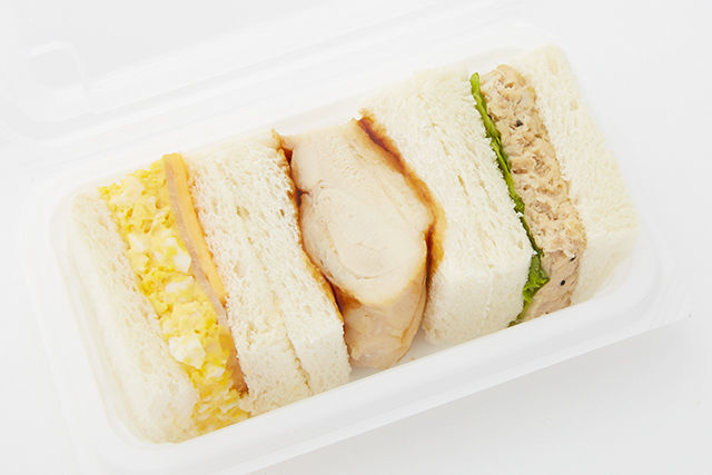 ひとくちサイズの照りチキンサンド