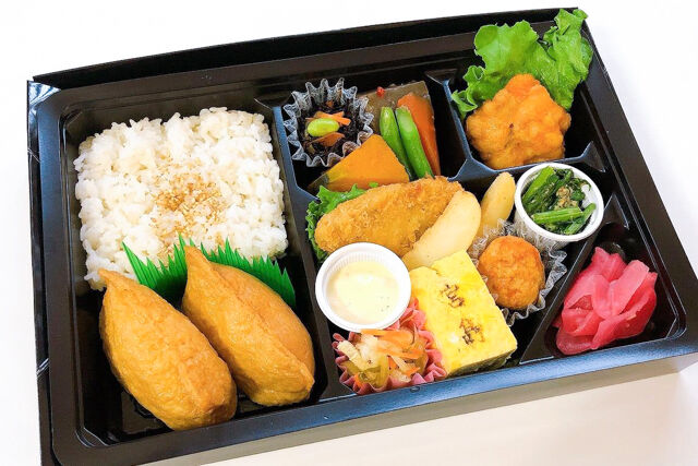 幕の内弁当白身フライのタルタルソース添え~いなり2個&白ご飯~