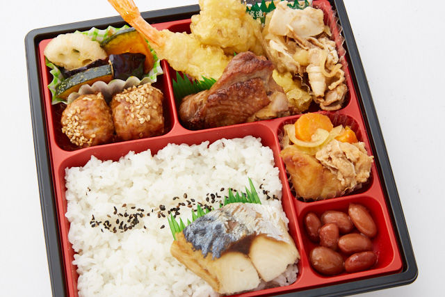 彩り幕の内弁当