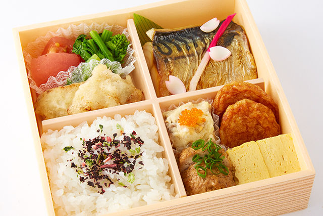 ~土鍋ご飯~ 炭焼サバ彩り弁当