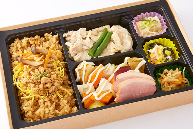 根菜マリネサラダ付・豚しゃぶと鶏そぼろご飯