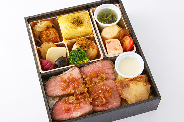 秋田名物比内地鶏と牛モモの低温ローストビーフ弁当