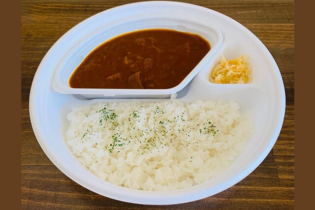 【女性に人気】完熟トマトのインド風スパイシービーフカレー