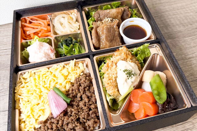 厳選牛カルビ焼肉&特製タルタルの白身魚フライ御膳