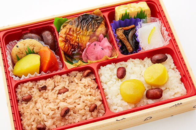 米八幕の内弁当(鯖味噌焼き)