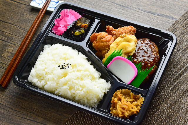 ハンバーグガーリックソースとざんぎ弁当