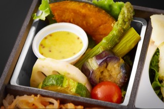 揚げ野菜のサラダ 柑橘と粒マスタードのソース