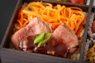 よろにく風 ローストビーフ丼