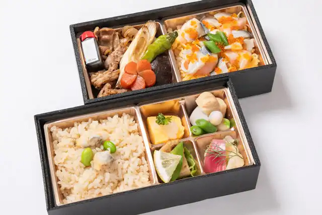 【秋限定】厳選牛すき焼きと海鮮ちらしの二段御膳