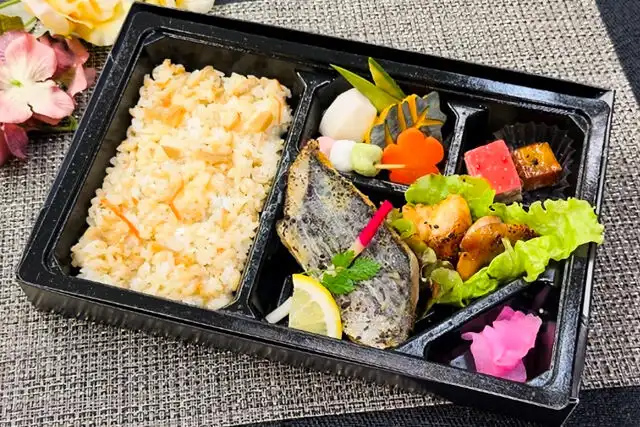 織（おり）～鰆の西京焼きと鶏の照り焼き弁当～