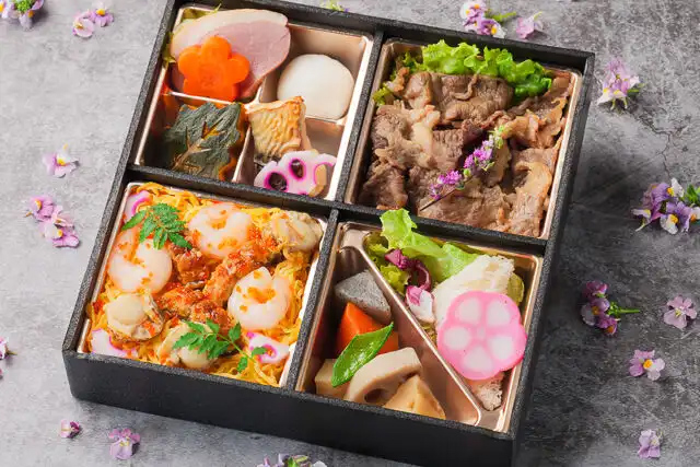 彩 ～三彩チラシ飯と黒毛和牛すき焼きの贅沢御膳～
