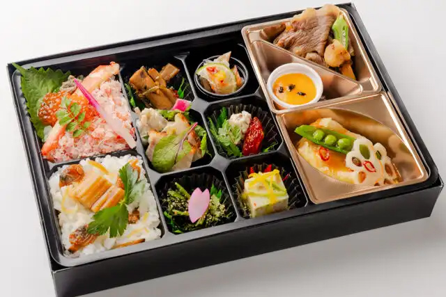 【熨斗対応可】【2025年秋冬】厳選蟹めしと秋香る一口黒毛和牛すき焼き 卵黄トリュフソース