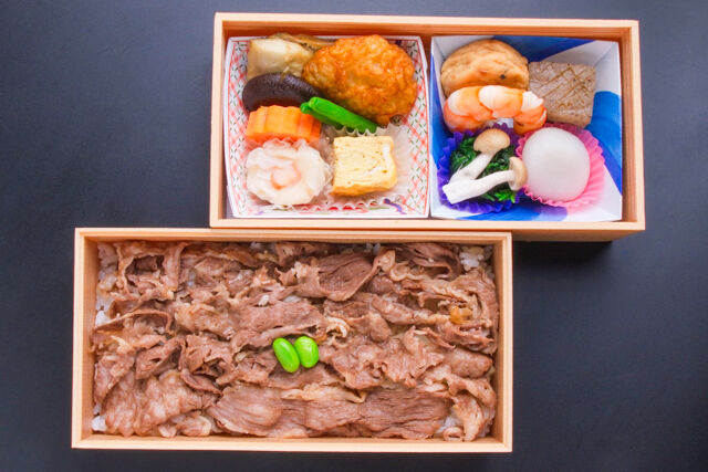 小手指しみず-牛焼き二段重