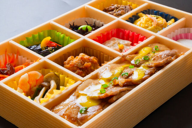 小手指しみず-豚カルビ甘辛焼きハニーマスタード・カラフル弁当