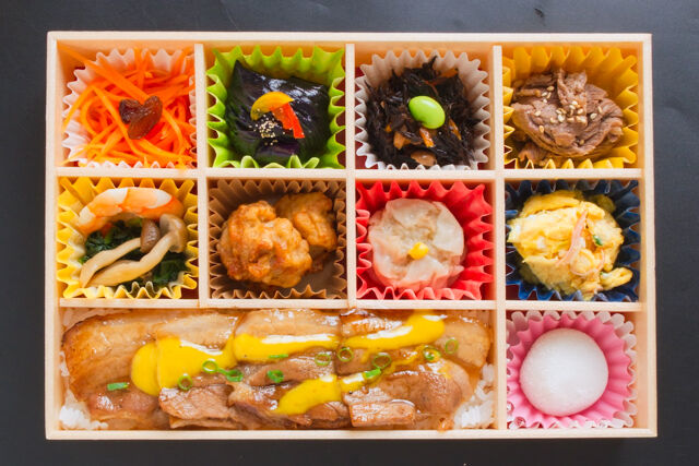 小手指しみず-豚カルビ甘辛焼きハニーマスタード・カラフル弁当