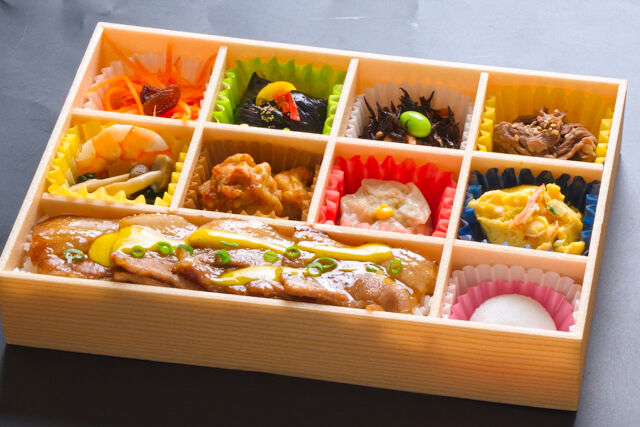豚カルビ甘辛焼きハニーマスタード・カラフル弁当