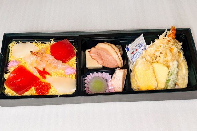 海鮮ちらしと天ぷら弁当