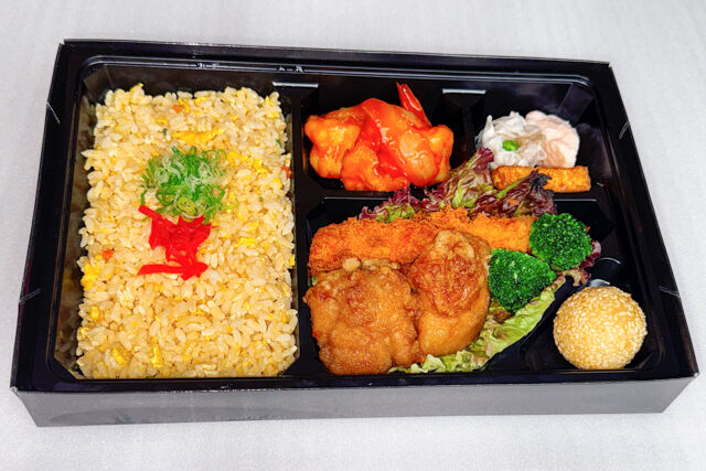 シャリ炒飯弁当