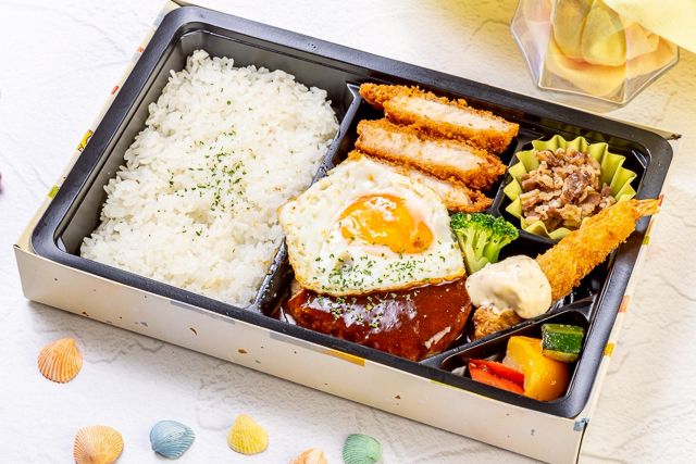 自家製デミグラスハンバーグと三元豚と海老フライの洋食弁当