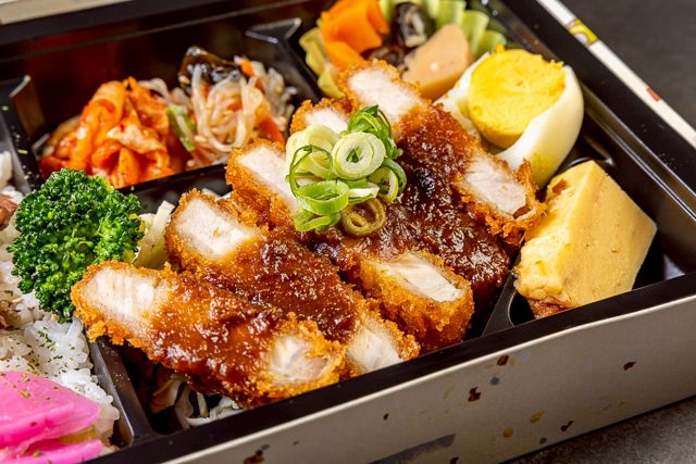 肉割烹 神楽ーkaguraー-特選味噌カツと牛ステーキ弁当