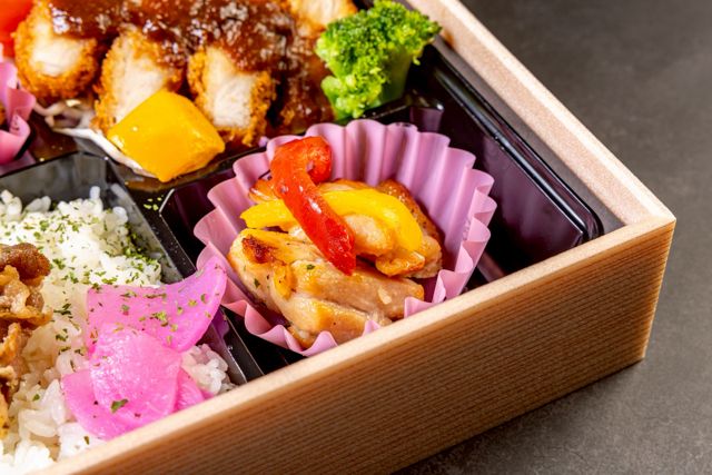 瀬戸内ダイニング 彩-秘伝の味噌カツ弁当
