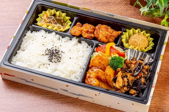 肉処 華や-海老チリと麻婆茄子のW中華弁当