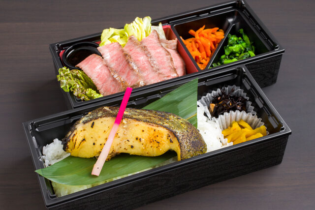 高級ステーキ弁当 あおい亭-銀だらの西京焼きとA5黒毛和牛イチボステーキの2段重