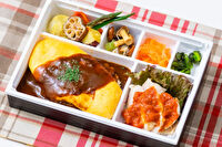 洋食屋 花きゃべつ-奥久慈卵のオムライス＆自家製サラダチキン