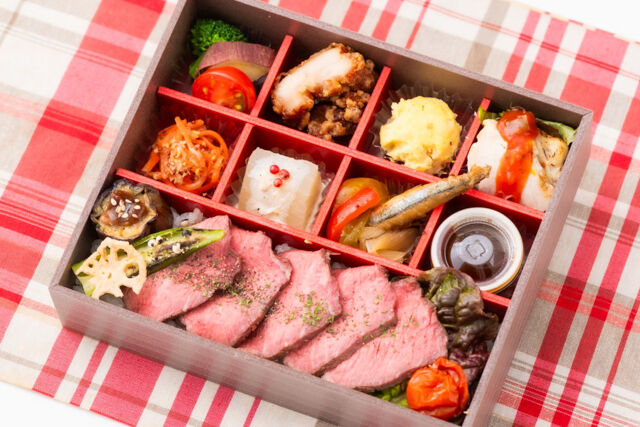 洋食屋 花きゃべつ-希少部位！ハネシタのローストビーフと8品目のお重弁当