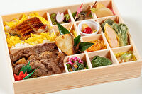利美-すき焼きとうなぎの彩り弁当