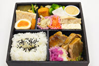 弁当工房びお-豚肩ロース煮込みと旬の野菜弁当