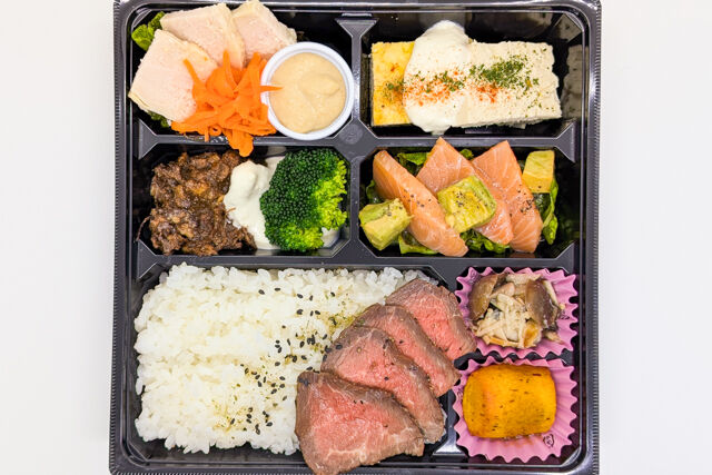 弁当工房びお-和牛カメノコのローストビーフとほぐし和牛弁当