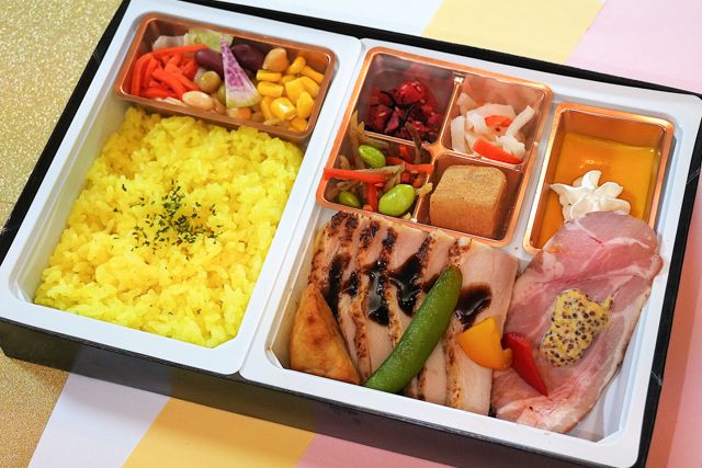 鶏の塩麹焼きバルサミコソース仕立て洋食弁当の商品写真