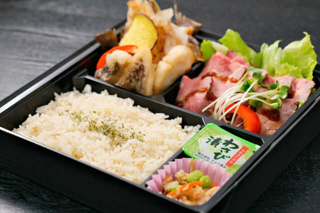 沼津の真鯛専門店眞鯛-特選ローストビーフと沼津鯛めし弁当