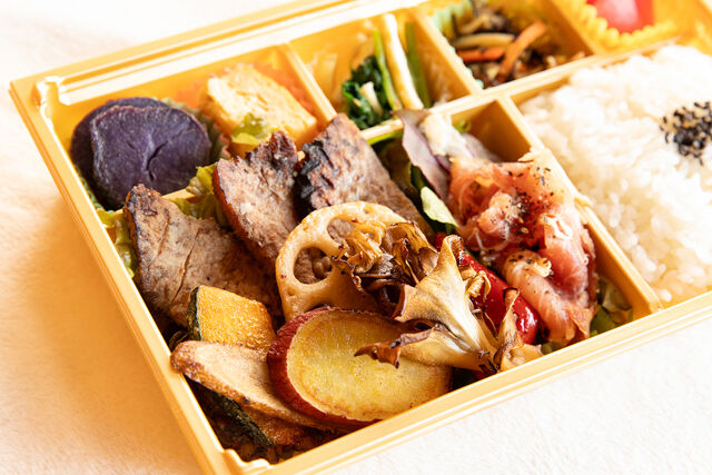 ペレニアルロックガーデン春子谷地 cafe ミルクの里-牛タン並み弁当