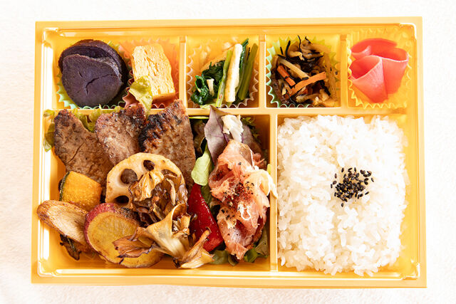 ペレニアルロックガーデン春子谷地 cafe ミルクの里-牛タン並み弁当